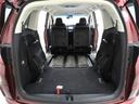 サードシートを格納すると、大きな荷室空間が現れます。
