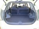 後席使用時でも、十分な荷室空間を確保しております。