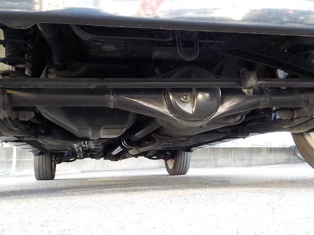 Keiワークス ベースグレード 5速マニュアル 4WD ターボ 社外HDDナビ シートヒーター 純正レカロシート 純正アルミ 純正エアロ ルーフスポイラー ワンセグTV 革巻きステア フォグライト ドアバイザー キーレス 電格ミラー(13枚目)