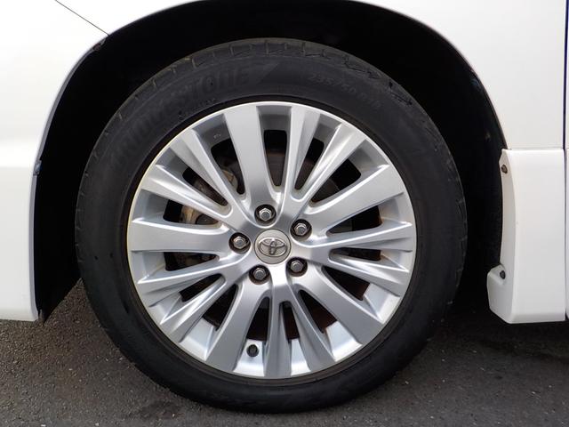 ヴェルファイア 2.4Z 純正HDDナビ バックカメラ 両側パワースライド リアフリップダウンモニター HID ETC オットマン クリアランスソナー フルセグ 純正エアロ 純正アルミ スマートキー 革巻きステア MTモード(13枚目)