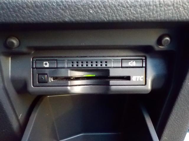 ヴェルファイア 2.4Z 純正HDDナビ バックカメラ 両側パワースライド リアフリップダウンモニター HID ETC オットマン クリアランスソナー フルセグ 純正エアロ 純正アルミ スマートキー 革巻きステア MTモード(18枚目)