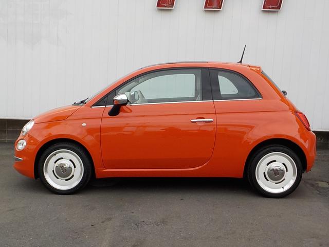 500 アニベルサリオ 限定車 ガラスルーフ 純正アルミ HID ETC フォグ ディスプレイオーディオ 革巻きステア アイドリングストップ MTモード ECOモード CITYモード キーレス メッキミラー オートエアコン(5枚目)