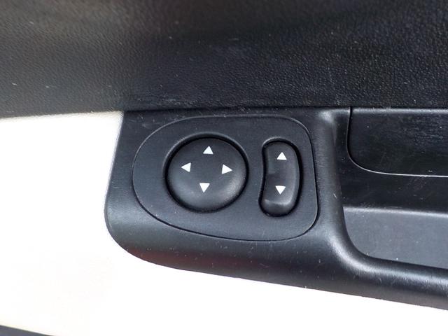 500 アニベルサリオ 限定車 ガラスルーフ 純正アルミ HID ETC フォグ ディスプレイオーディオ 革巻きステア アイドリングストップ MTモード ECOモード CITYモード キーレス メッキミラー オートエアコン(36枚目)