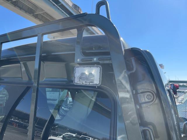 スーパーキャリイ Ｘ　届出済未使用車　４ＷＤ　衝突被害軽減ブレーキ　Ｒ障害物センサー　ＬＥＤヘッドライト　オートライト　キーレス（17枚目）