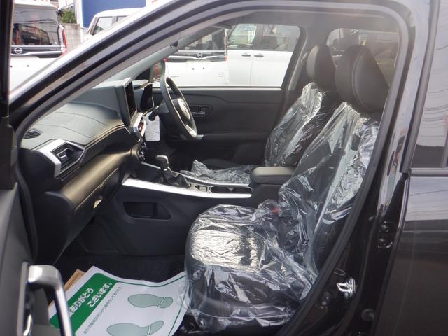 ロッキー プレミアムＧ　登録済未使用車　横滑り防止システム　盗難防止装置　電動格納ミラー　ソナー　キーレス　サイドエアバッグ　スマートキー＆プッシュスタート　オートエアコン　ＬＥＤヘッド　レーンアシスト　シートヒーター　禁煙（45枚目）