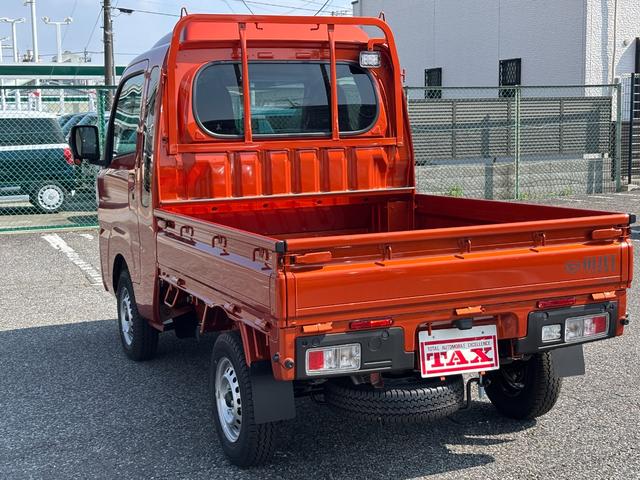 ハイゼットトラック ジャンボエクストラ　届出済み未使用車　衝突被害軽減システム　ＬＥＤヘッドライト　オートライト　スマートキー　障害物センサー　荷台ライト　電格ミラー　オートハイビーム　パワーステアリング　ＡＢＳ　禁煙車　運転席エアバッグ（11枚目）