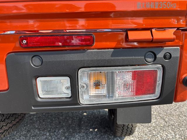 ハイゼットトラック ジャンボエクストラ　届出済み未使用車　衝突被害軽減システム　ＬＥＤヘッドライト　オートライト　スマートキー　障害物センサー　荷台ライト　電格ミラー　オートハイビーム　パワーステアリング　ＡＢＳ　禁煙車　運転席エアバッグ（13枚目）