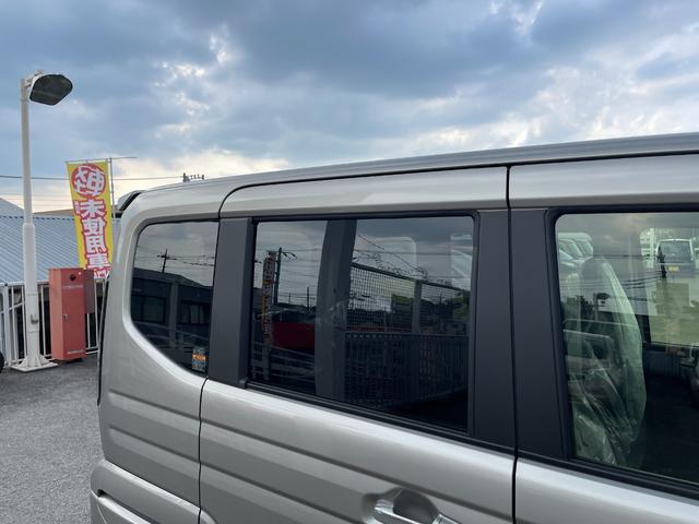 スペーシアカスタム ハイブリッドＸＳターボ　ハイブリッドＸＳターボ（４名）届出済み未使用車　両側電動スライドドア　衝突被害軽減システム　Ｆ＆Ｒクリアランスソナー　ＬＥＤヘッドライト　オートライト　スマートキー　運転席・助手席シートヒーター（18枚目）
