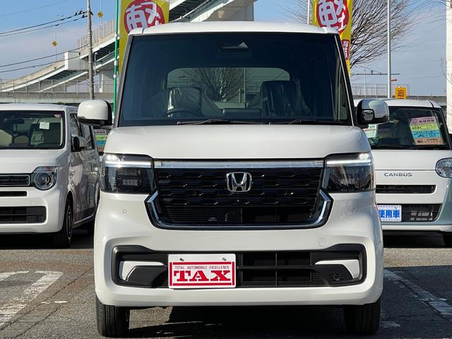 Ｎ－ＢＯＸ 　ベースグレード　届出済未使用車　オートＬＥＤ　禁煙　電格ミラー　ベンチシート　オートエアコン　スマートキ　フルフラット　ＬＥＤ　盗難防止装置　バックカメラ　パワーステアリング　ＥＳＣ（5枚目）