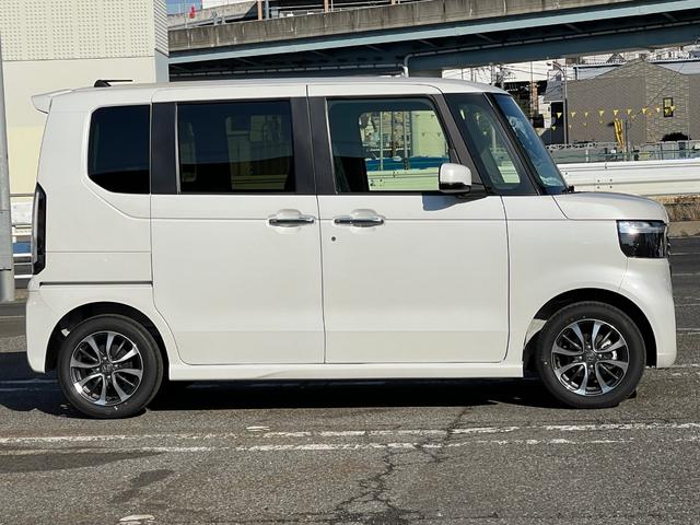 Ｎ－ＢＯＸ 　ベースグレード　届出済未使用車　オートＬＥＤ　禁煙　電格ミラー　ベンチシート　オートエアコン　スマートキ　フルフラット　ＬＥＤ　盗難防止装置　バックカメラ　パワーステアリング　ＥＳＣ（7枚目）