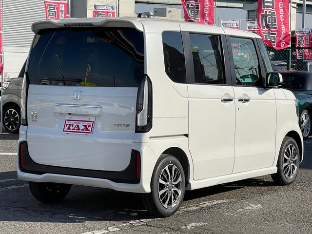 Ｎ－ＢＯＸ 　ベースグレード　届出済未使用車　オートＬＥＤ　禁煙　電格ミラー　ベンチシート　オートエアコン　スマートキ　フルフラット　ＬＥＤ　盗難防止装置　バックカメラ　パワーステアリング　ＥＳＣ（8枚目）