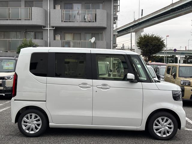 N-BOX ベースグレード 届出済未使用車 左パワースライドドア 衝突被害軽減ブレーキ アダプティブクルーズコントロール パーキングセンサー LEDヘッドランプ オートライト バックカメラ スマートキー&プッシュスタート(8枚目)