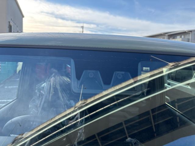 タフト X 届出済未使用車 禁煙 デュアルエアバッグ 安全ボディ キーフリー 記録簿 レーンキープ 横滑り防止機能 運転席エアバック サイドエアバッグ パワーウィンドウ LEDヘッドライト ガラスルーフ(14枚目)