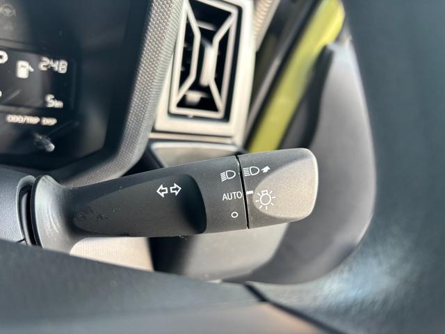 タフト X 届出済未使用車 禁煙 デュアルエアバッグ 安全ボディ キーフリー 記録簿 レーンキープ 横滑り防止機能 運転席エアバック サイドエアバッグ パワーウィンドウ LEDヘッドライト ガラスルーフ(25枚目)