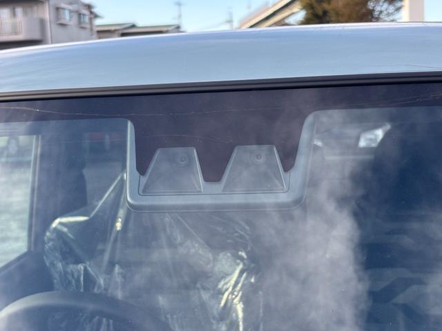 タフト Ｘ　届出済未使用車　禁煙　デュアルエアバッグ　安全ボディ　ＡＡＣ　キーフリー　記録簿　レーンキープ　横滑り防止機能　運転席エアバック　サイドエアバッグ　パワーウィンドウ　ＬＥＤヘッドライト　ガラスルーフ（15枚目）