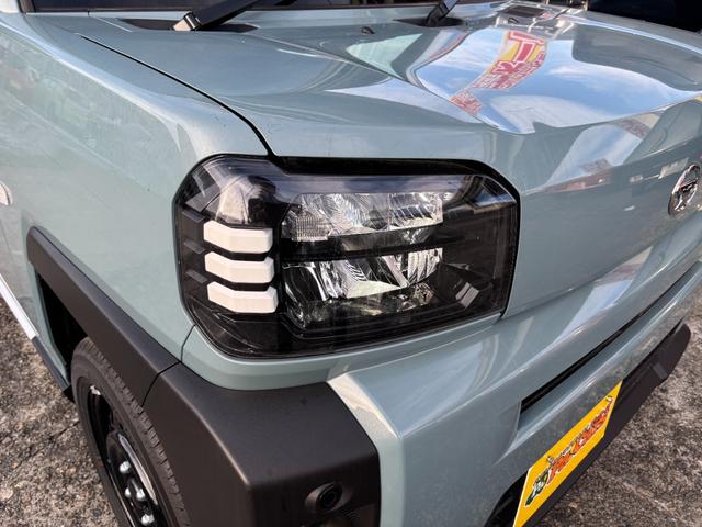 タフト Ｘ　届出済未使用車　禁煙　デュアルエアバッグ　安全ボディ　ＡＡＣ　キーフリー　記録簿　レーンキープ　横滑り防止機能　運転席エアバック　サイドエアバッグ　パワーウィンドウ　ＬＥＤヘッドライト　ガラスルーフ（16枚目）