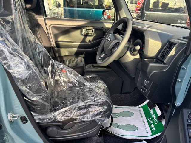 タフト Ｘ　届出済未使用車　禁煙　デュアルエアバッグ　安全ボディ　ＡＡＣ　キーフリー　記録簿　レーンキープ　横滑り防止機能　運転席エアバック　サイドエアバッグ　パワーウィンドウ　ＬＥＤヘッドライト　ガラスルーフ（20枚目）