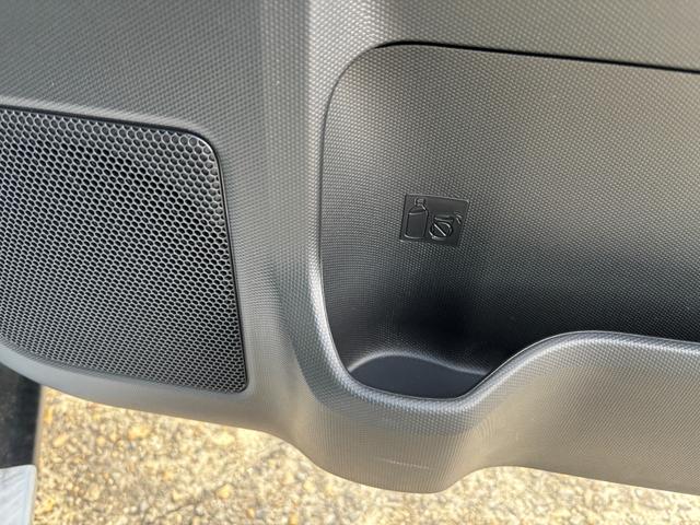 タフト Ｘ　届出済未使用車　禁煙　デュアルエアバッグ　安全ボディ　ＡＡＣ　キーフリー　記録簿　レーンキープ　横滑り防止機能　運転席エアバック　サイドエアバッグ　パワーウィンドウ　ＬＥＤヘッドライト　ガラスルーフ（23枚目）