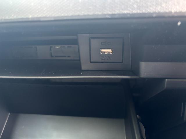 タフト Ｘ　届出済未使用車　禁煙　デュアルエアバッグ　安全ボディ　ＡＡＣ　キーフリー　記録簿　レーンキープ　横滑り防止機能　運転席エアバック　サイドエアバッグ　パワーウィンドウ　ＬＥＤヘッドライト　ガラスルーフ（41枚目）