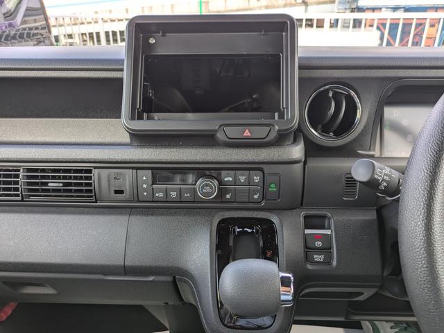 N-BOXカスタム ベースグレード 届出済未使用車 追従クルコン CMBS オートLED LKA 禁煙 電格ミラー ベンチシート オートエアコン スマートキ フルフラット LED 盗難防止装置 バックカメラ パワーステアリング ESC(36枚目)