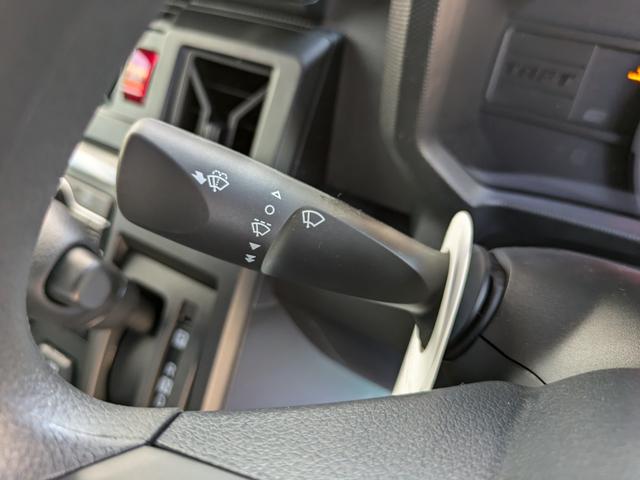 タフト Ｘ　届出済未使用車　衝突被害軽減システム　標識認識機能　車線逸脱警報　　前後コーナーセンサー　バックカメラ　ＬＥＤヘッドランプ　　　オートライト　スマートキープッシュスタート（25枚目）