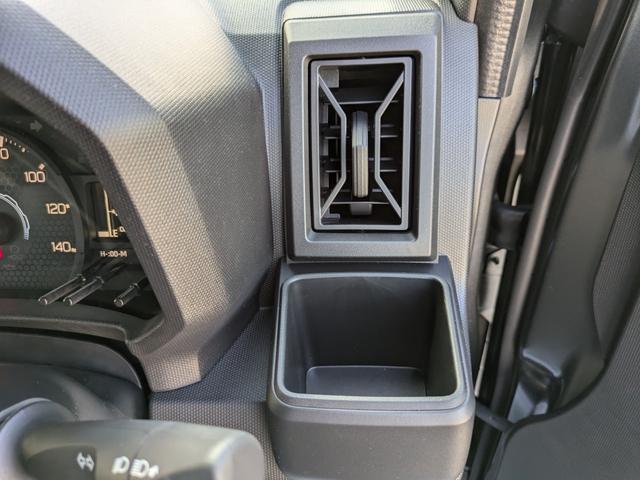 タフト Ｘ　届出済未使用車　衝突被害軽減システム　標識認識機能　車線逸脱警報　　前後コーナーセンサー　バックカメラ　ＬＥＤヘッドランプ　　　オートライト　スマートキープッシュスタート（29枚目）