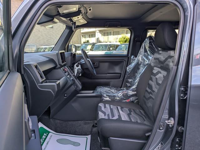 タフト Ｘ　届出済未使用車　衝突被害軽減システム　標識認識機能　車線逸脱警報　　前後コーナーセンサー　バックカメラ　ＬＥＤヘッドランプ　　　オートライト　スマートキープッシュスタート（45枚目）