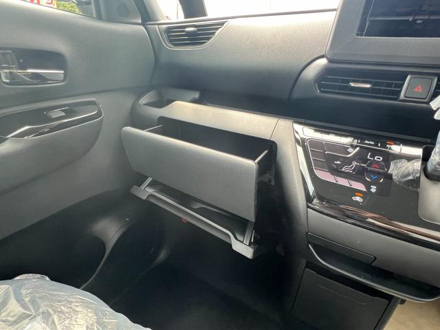 ルークス ハイウェイスター　Ｘ　届出済未使用車　衝突被害軽減ブレ－キ　電動ミラー　マルチビューカメラ　車線逸脱警報装置　横滑防止装置　コーナーソナー　フルフラット　禁煙　　ＬＥＤ　スマートキー　フロントカメラ　ワンオーナー（33枚目）