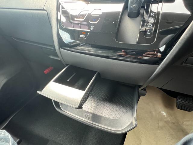 ルークス ハイウェイスター　Ｘ　届出済未使用車　衝突被害軽減ブレ－キ　電動ミラー　マルチビューカメラ　車線逸脱警報装置　横滑防止装置　コーナーソナー　フルフラット　禁煙　　ＬＥＤ　スマートキー　フロントカメラ　ワンオーナー（35枚目）