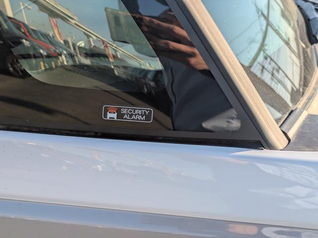 ムーヴキャンバス ストライプスＧ　届出済未使用車　前後障害物センサー　アイドルストップ　禁煙　Ｂカメラ　パワーウインドウ　セキュリティアラーム　フルフラット　スマートキープッシュスタート　カーテンエアバック　ＬＥＤライト（19枚目）