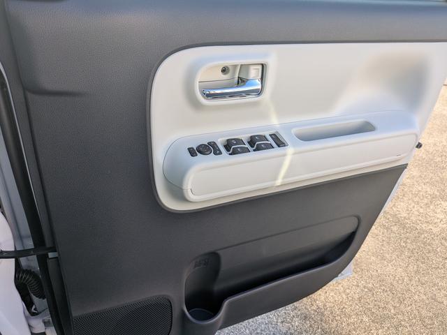 ムーヴキャンバス ストライプスＧ　届出済未使用車　前後障害物センサー　アイドルストップ　禁煙　Ｂカメラ　パワーウインドウ　セキュリティアラーム　フルフラット　スマートキープッシュスタート　カーテンエアバック　ＬＥＤライト（23枚目）