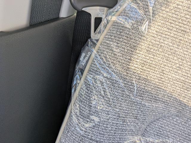 ムーヴキャンバス ストライプスＧ　届出済未使用車　前後障害物センサー　アイドルストップ　禁煙　Ｂカメラ　パワーウインドウ　セキュリティアラーム　フルフラット　スマートキープッシュスタート　カーテンエアバック　ＬＥＤライト（42枚目）