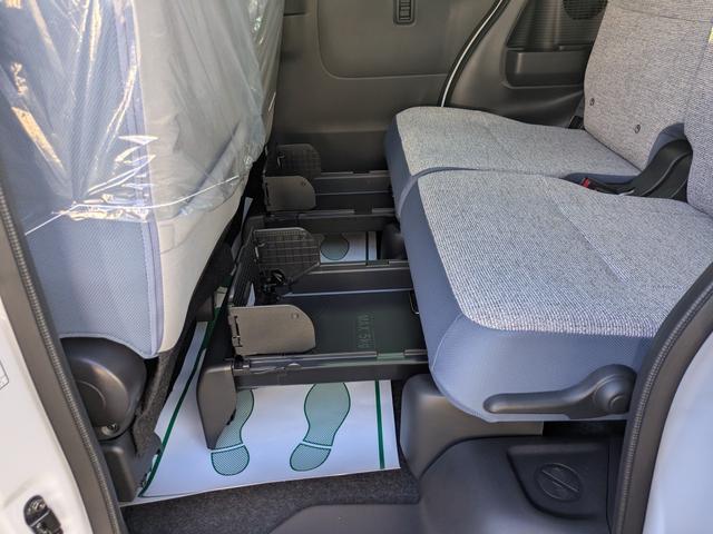 ムーヴキャンバス ストライプスＧ　届出済未使用車　前後障害物センサー　アイドルストップ　禁煙　Ｂカメラ　パワーウインドウ　セキュリティアラーム　フルフラット　スマートキープッシュスタート　カーテンエアバック　ＬＥＤライト（50枚目）