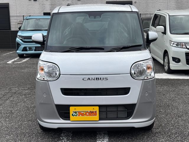 【展示車両】　当社は届出済未使用車を中心に、軽自動車から普通乗用車はもちろん、貨物車両やトラック・大型車両の中古車・登録済未使用車・新車すべてのお車が取扱可能！