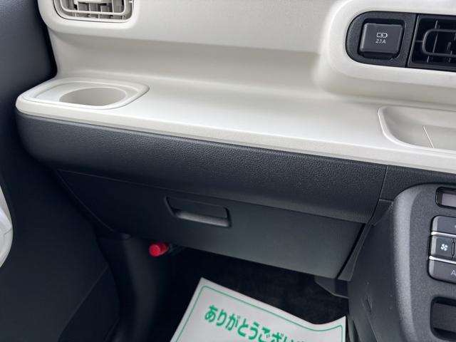 【自動車保険】　自動車販売はもちろん、各種自動車保険の取り扱いもしております。当社で自動車保険にご加入頂ければ、レッカーサービスなど面倒な事故対応・鈑金修理も当社が窓口となりサポートいたします。