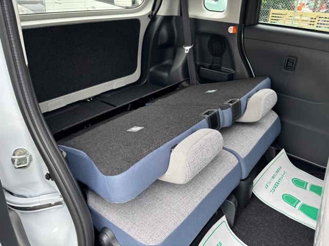 【展示車両】　当社は届出済未使用車を中心に、軽自動車から普通乗用車はもちろん、貨物車両やトラック・大型車両の中古車・登録済未使用車・新車すべてのお車が取扱可能！