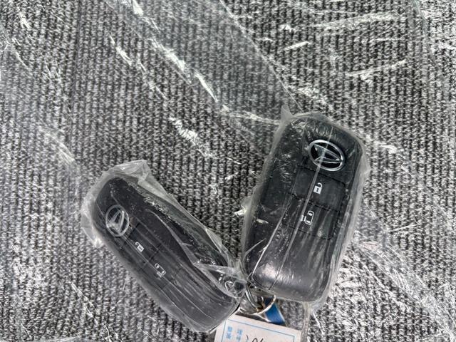 【キッズスペース】　待合室には小さなお子様も安心して遊んで待てるキッズスペースも完備しております。ご家族皆様でのご来店お待ちしております。