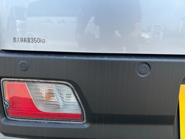 ハイゼットカーゴ スペシャル　届出済未使用車　両側スライドドア　パーキングセンサー　衝突軽減ブレーキ　マニュアルエアコン　パワーウィンドウ　盗難防止システム　禁煙車　エアバッグ　横滑り防止装置　アイドリングストップ（13枚目）