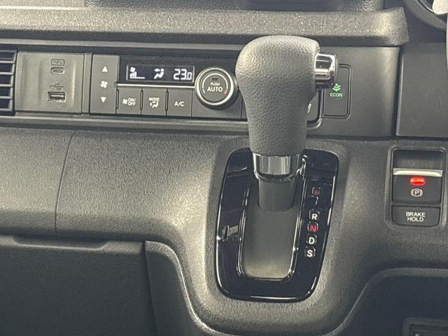 Ｎ－ＢＯＸカスタム コーディネートスタイル　オートクルーズ　シートヒータ　ＬＥＤ　ＥＳＣ　リアカメラ　アイドリングストップ　エアコン　サイドエアバック　パワーウィンドウ　エアバッグ　ＡＢＳ　パワーステアリング　キーレス　禁煙　ワンオーナー（14枚目）