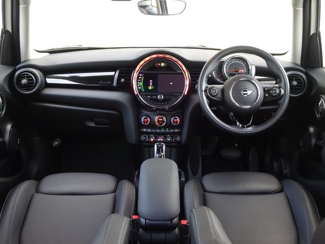 ＭＩＮＩ クーパーピカデリーエディション　新品タイヤ４本交換済み　純正メモリーナビゲーション＆前後ドラレコ　バックカメラ　Ｂｌｕｅｔｏｏｔｈオーディオ　ミュージックサーバー　ＵＳＢ　ＬＥＤヘッドライト　前席シートヒーター　禁煙車　ワンオーナー（4枚目）