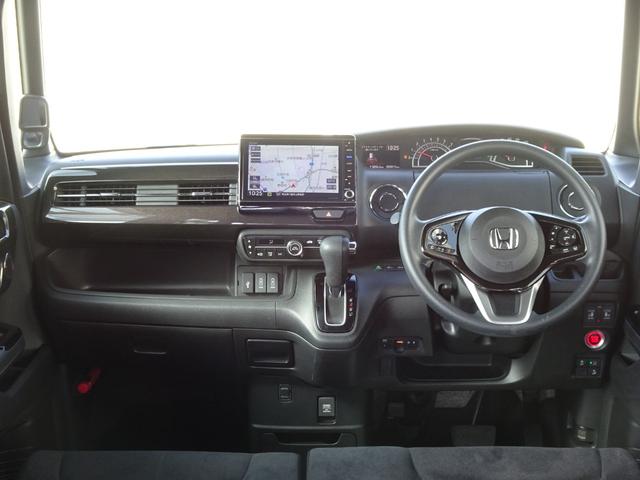 N-BOXカスタム G・Lホンダセンシング 地デジTV 禁煙 整備記録簿 助手席エアバッグ キーレス アイドリングST セキュリティーアラーム スマ-トキ- リアカメラ ナビTV ETC 前車追従機能 サイドエアバッグ(4枚目)