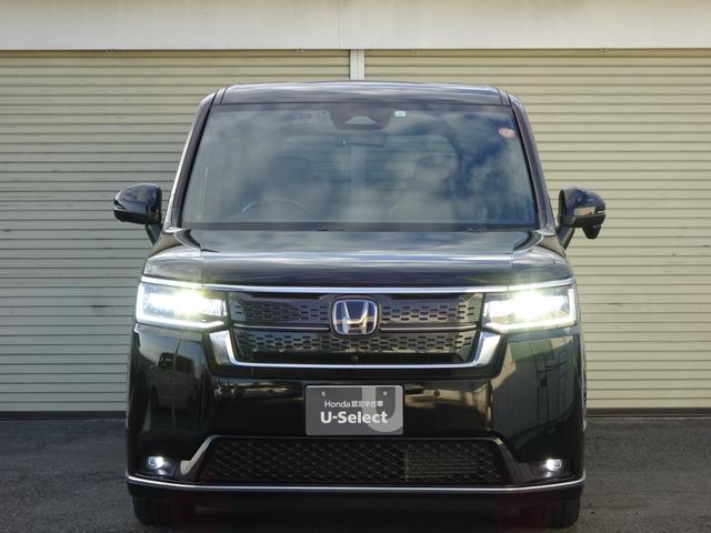 ステップワゴン ｅ：ＨＥＶスパーダプレミアムライン　マルチカメラ　Ｗエアコン　両側自動ドア　Ｆセグ　ＵＳＢ接続　クリアランスソナ　クルーズＣ　助手席エアバッグ　スマートＫ　シ－トヒ－タ－　サイドカメラ　オットマン　電格ミラー　ＬＥＤライト　キーフリー（2枚目）