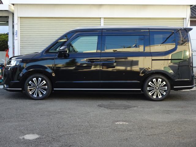 ステップワゴン ｅ：ＨＥＶスパーダプレミアムライン　マルチカメラ　Ｗエアコン　両側自動ドア　Ｆセグ　ＵＳＢ接続　クリアランスソナ　クルーズＣ　助手席エアバッグ　スマートＫ　シ－トヒ－タ－　サイドカメラ　オットマン　電格ミラー　ＬＥＤライト　キーフリー（8枚目）