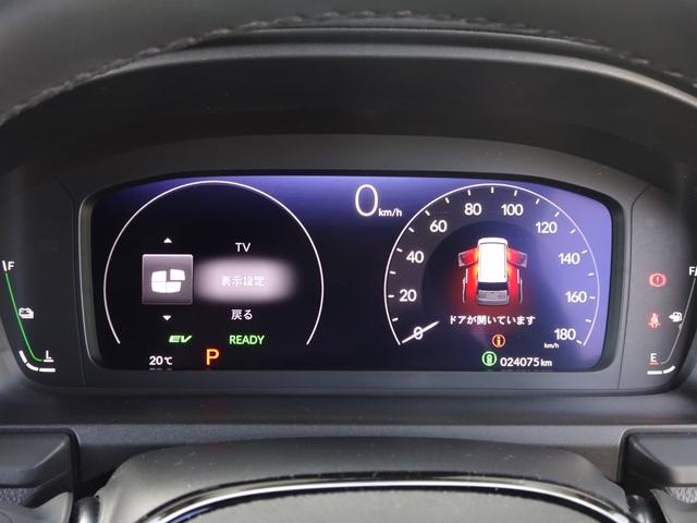 ステップワゴン ｅ：ＨＥＶスパーダプレミアムライン　マルチカメラ　Ｗエアコン　両側自動ドア　Ｆセグ　ＵＳＢ接続　クリアランスソナ　クルーズＣ　助手席エアバッグ　スマートＫ　シ－トヒ－タ－　サイドカメラ　オットマン　電格ミラー　ＬＥＤライト　キーフリー（12枚目）