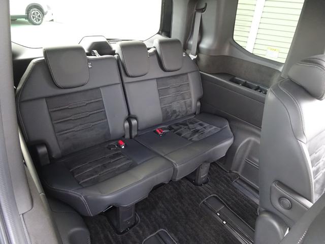 ステップワゴン ｅ：ＨＥＶスパーダプレミアムライン　マルチカメラ　Ｗエアコン　両側自動ドア　Ｆセグ　ＵＳＢ接続　クリアランスソナ　クルーズＣ　助手席エアバッグ　スマートＫ　シ－トヒ－タ－　サイドカメラ　オットマン　電格ミラー　ＬＥＤライト　キーフリー（21枚目）