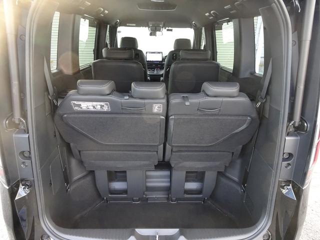 ステップワゴン ｅ：ＨＥＶスパーダプレミアムライン　マルチカメラ　Ｗエアコン　両側自動ドア　Ｆセグ　ＵＳＢ接続　クリアランスソナ　クルーズＣ　助手席エアバッグ　スマートＫ　シ－トヒ－タ－　サイドカメラ　オットマン　電格ミラー　ＬＥＤライト　キーフリー（22枚目）