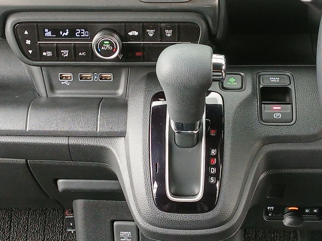 Ｎ－ＷＧＮカスタム Ｌ・ターボホンダセンシング　ブレーキサポート　盗難警報装置　横滑り防止機能　禁煙　サイドエアバック　クルーズＣ　ＬＥＤヘッド　シ－トヒ－タ－　リヤカメラ　タ－ボ　整備記録簿　ＡＡＣ　Ａストップ　ＡＢＳ（13枚目）