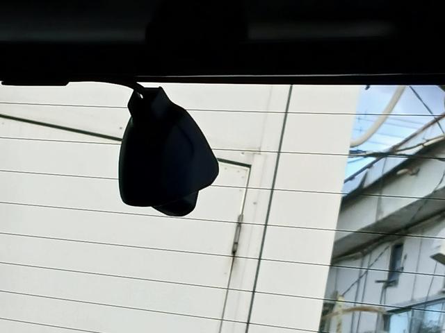 シャトル ハイブリッドＺホンダセンシング　ワンオーナー　クルーズコントロール　ＤＶＤ再生　ＬＥＤライト　バックカメラ　アイドリングストップ　シートヒーター　フルセグ　禁煙車　ドラレコ　スマートキー　ＡＢＳ（16枚目）