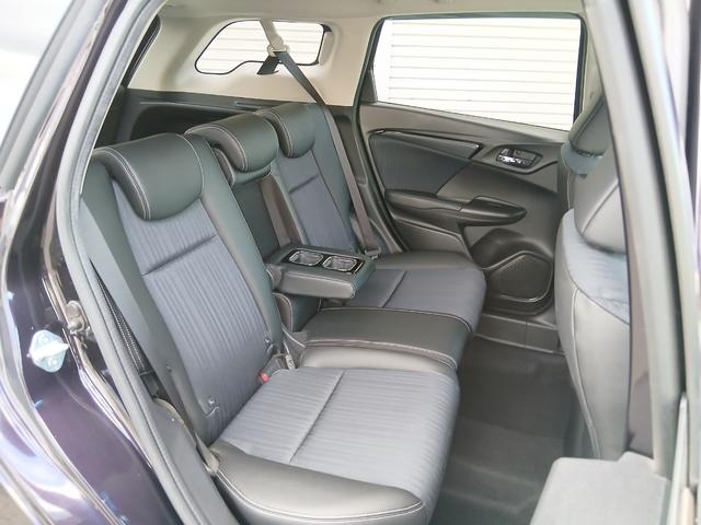 シャトル ハイブリッドＺホンダセンシング　ワンオーナー　クルーズコントロール　ＤＶＤ再生　ＬＥＤライト　バックカメラ　アイドリングストップ　シートヒーター　フルセグ　禁煙車　ドラレコ　スマートキー　ＡＢＳ（19枚目）