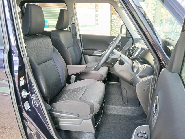 室内クリーニング施工済みの運転席・助手席は状態も良く、ご来店の上是非お確かめください。